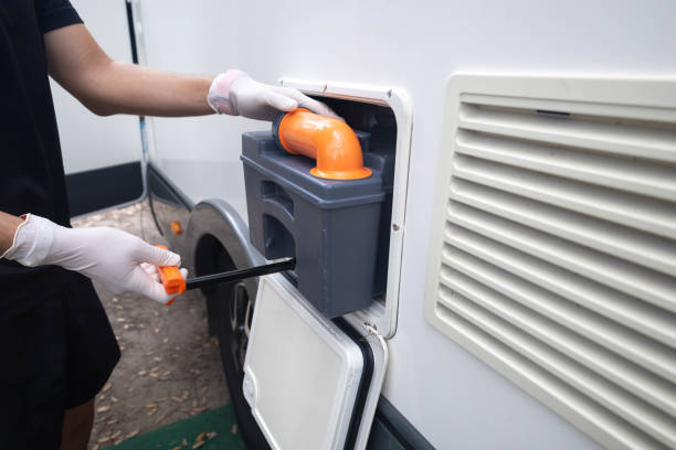 Best Portable bathroom rental  in West Terre Haute, IN